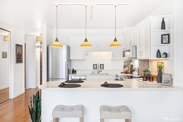 1001 Pine Street 1211, San Francisco, CA 94109