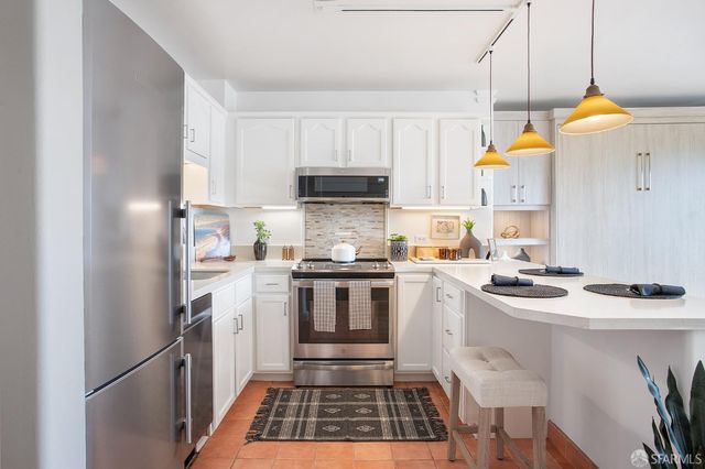 1001 Pine Street 1211, San Francisco, CA 94109