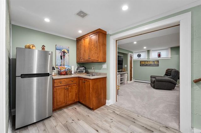 212 Mckinley Avenue, Eau Claire, WI 54701