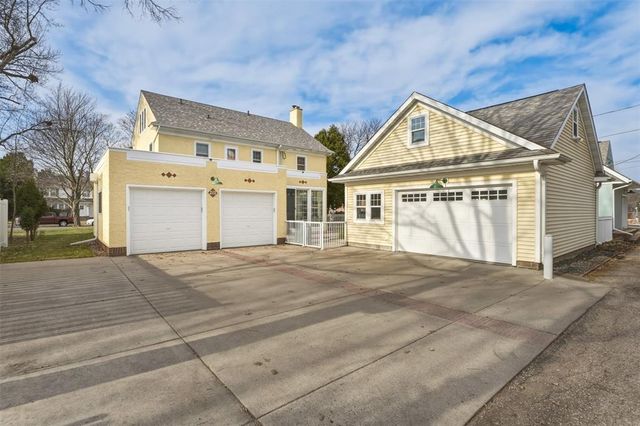 212 Mckinley Avenue, Eau Claire, WI 54701