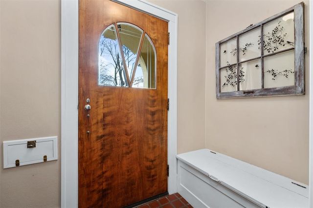 212 Mckinley Avenue, Eau Claire, WI 54701