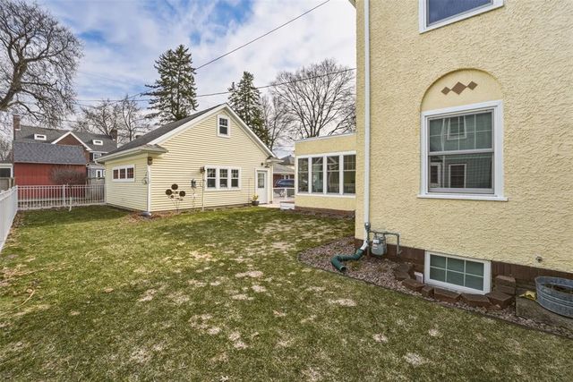 212 Mckinley Avenue, Eau Claire, WI 54701