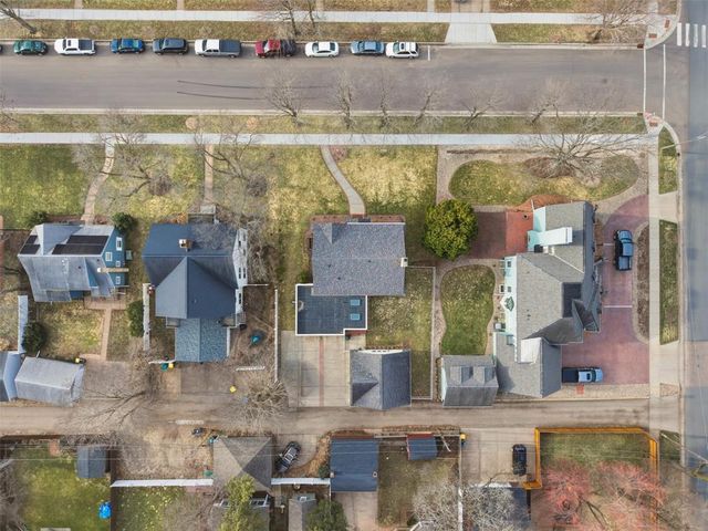 212 Mckinley Avenue, Eau Claire, WI 54701