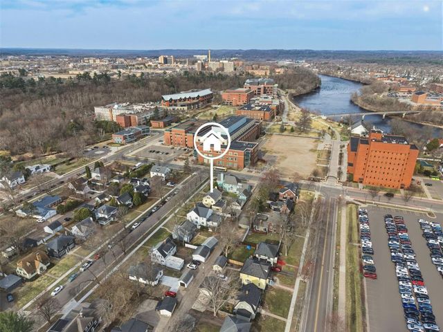 212 Mckinley Avenue, Eau Claire, WI 54701