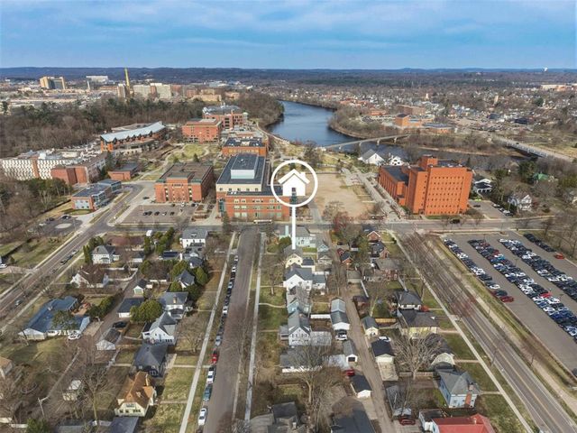 212 Mckinley Avenue, Eau Claire, WI 54701