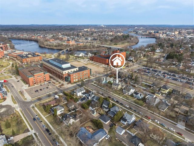 212 Mckinley Avenue, Eau Claire, WI 54701