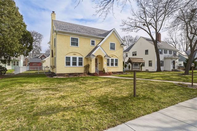 212 Mckinley Avenue, Eau Claire, WI 54701