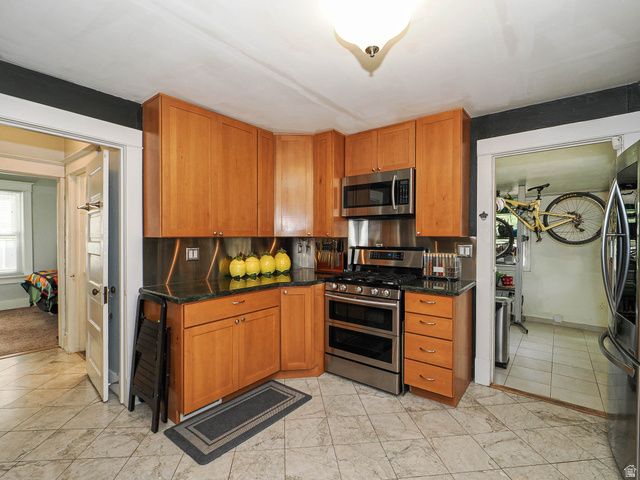 664 E COATSVILLE AVE, Salt Lake City, UT 84105