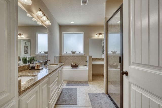 305 Thompson Street, Madisonville, TX 77864