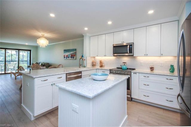 1785 Middle Gulf DR # A103, Sanibel, FL 33957