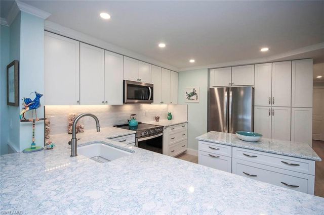 1785 Middle Gulf DR # A103, Sanibel, FL 33957