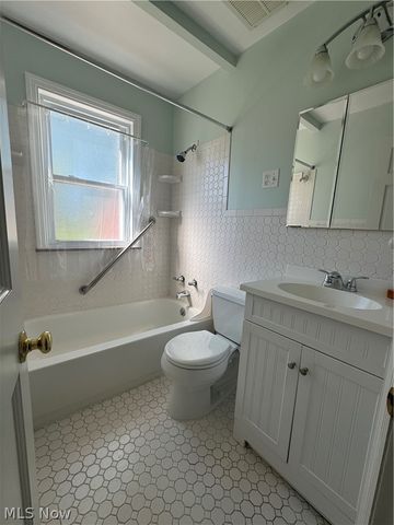 1682 Longwood Drive, Mayfield Heights, OH 44124