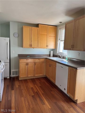 1682 Longwood Drive, Mayfield Heights, OH 44124