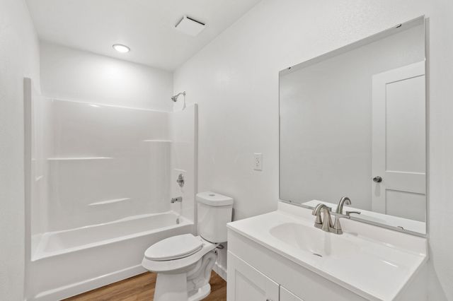 1653 Navajo TRL, Kingsland, TX 78639