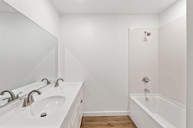 1653 Navajo TRL, Kingsland, TX 78639
