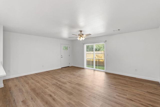 1653 Navajo TRL, Kingsland, TX 78639