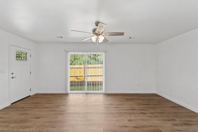 1653 Navajo TRL, Kingsland, TX 78639