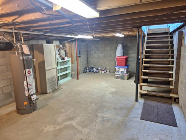 83 East Street, Saint Louisville, OH 43071