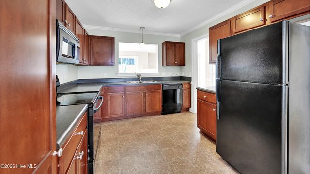 4222 Dudleys Grant Drive E, Winterville, NC 28590