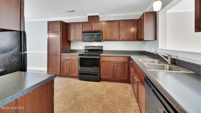 4222 Dudleys Grant Drive E, Winterville, NC 28590