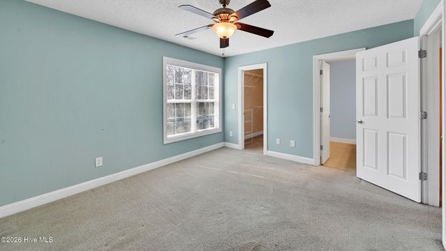 4222 Dudleys Grant Drive E, Winterville, NC 28590