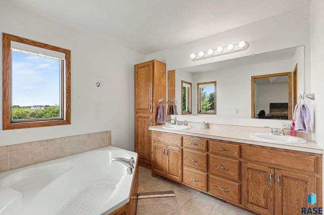 27229 Lovely Pl Place, Tea, SD 57064