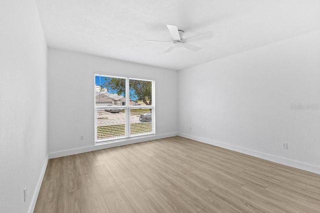 5690 25TH STREET CIRCLE E, Bradenton, FL 34203