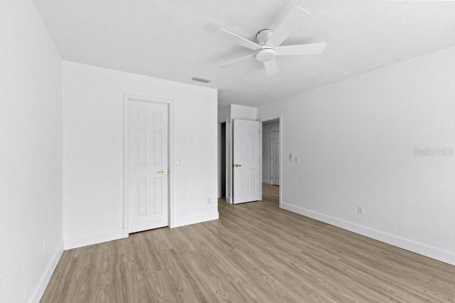 5690 25TH STREET CIRCLE E, Bradenton, FL 34203