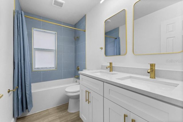 5690 25TH STREET CIRCLE E, Bradenton, FL 34203