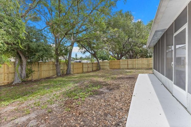 5690 25TH STREET CIRCLE E, Bradenton, FL 34203