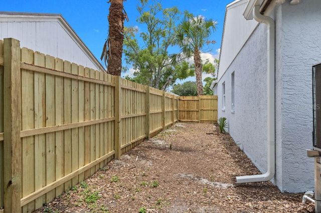 5690 25TH STREET CIRCLE E, Bradenton, FL 34203
