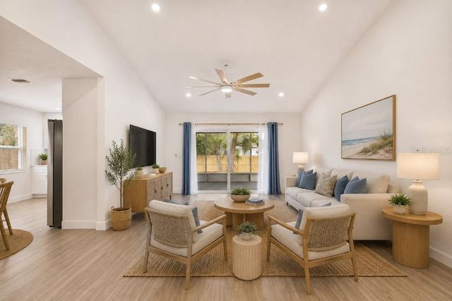 5690 25TH STREET CIRCLE E, Bradenton, FL 34203
