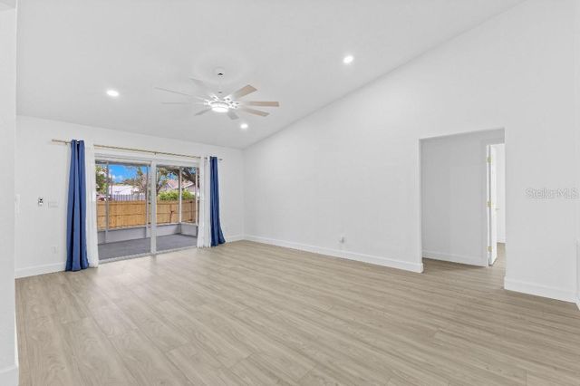 5690 25TH STREET CIRCLE E, Bradenton, FL 34203