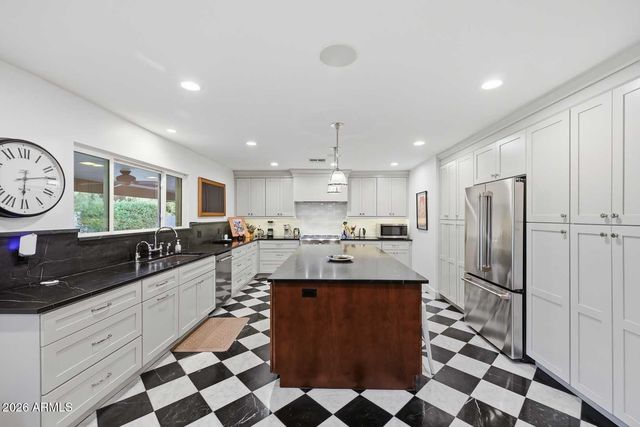 6815 N 2ND Street, Phoenix, AZ 85012