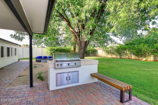 6815 N 2ND Street, Phoenix, AZ 85012