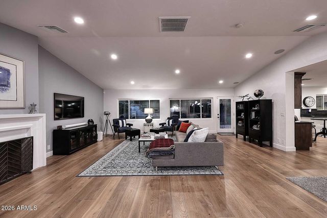 6815 N 2ND Street, Phoenix, AZ 85012
