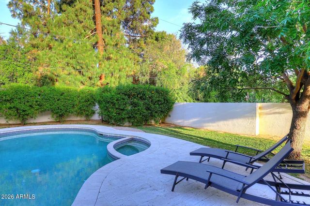 6815 N 2ND Street, Phoenix, AZ 85012