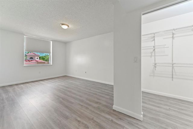 2711 Ocean Club Boulevard 207, Hollywood, FL 33019