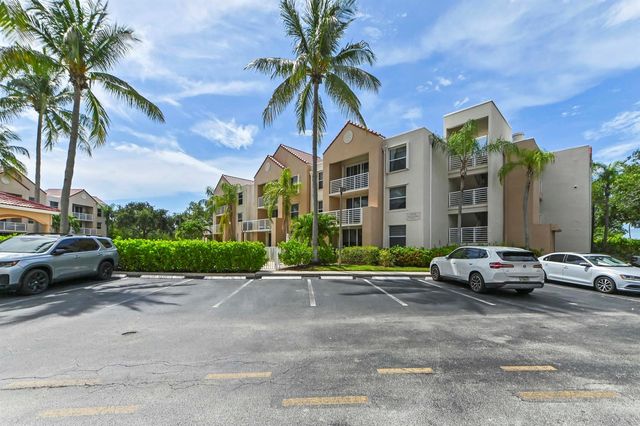 2711 Ocean Club Boulevard 207, Hollywood, FL 33019