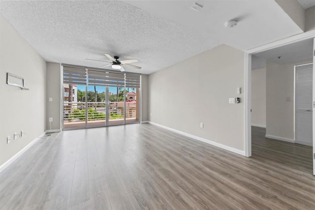2711 Ocean Club Boulevard 207, Hollywood, FL 33019