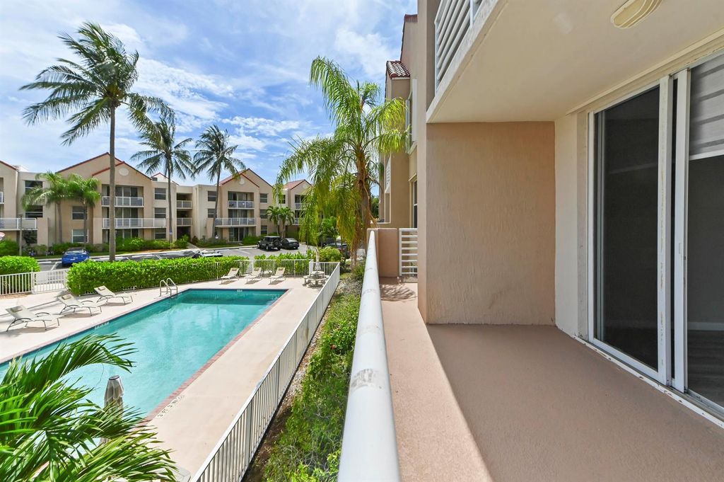 2711 Ocean Club Boulevard 207, Hollywood, FL 33019