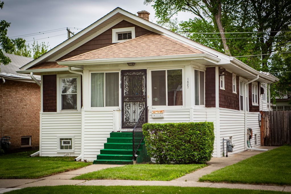 1427 S 21st Avenue, Maywood, IL 60153
