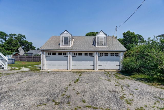 608 Princeton Avenue, Brick, NJ 08724
