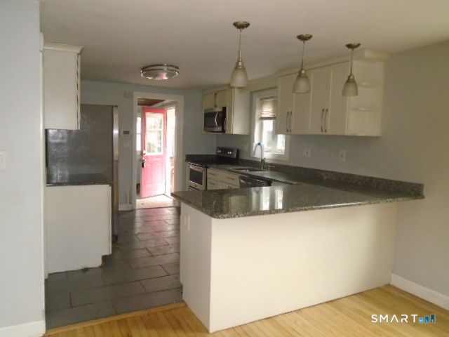 51 Two Mile Road, Farmington, CT 06032