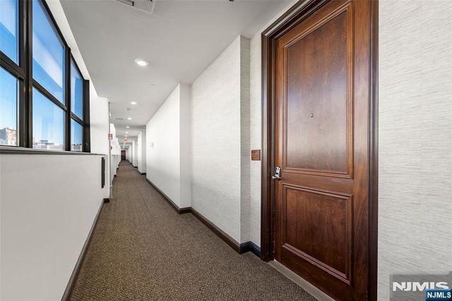 9 Somerset Lane 507, Edgewater, NJ 07020