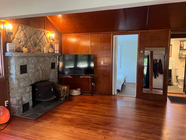 118 E Thompson Place, Smallwood, NY 12778