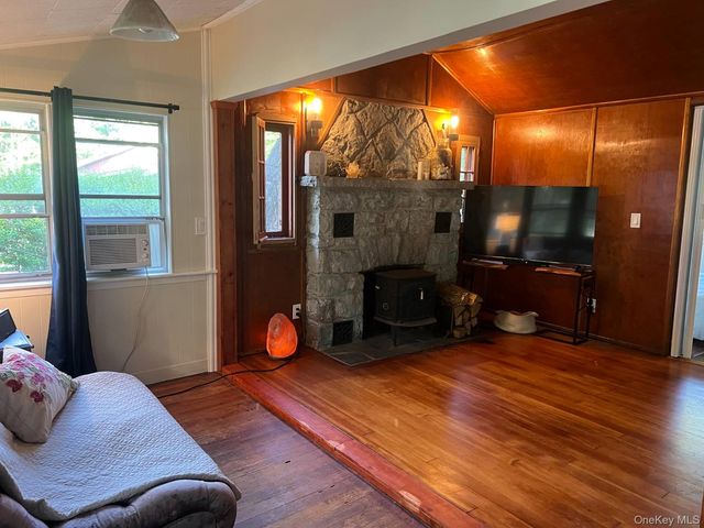 118 E Thompson Place, Smallwood, NY 12778