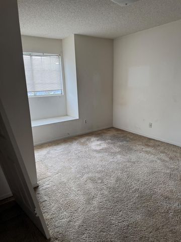 1448 Plymouth Rock Way, Clovis, CA 93612