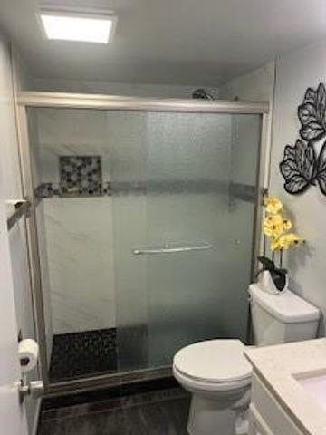 565 Oaks Lane 103, Pompano Beach, FL 33069