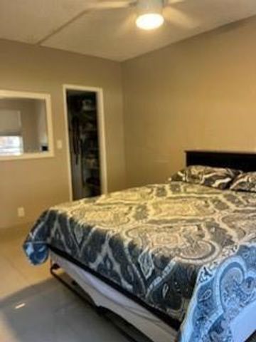 565 Oaks Lane 103, Pompano Beach, FL 33069
